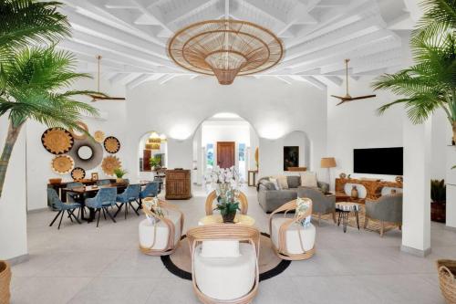 Beautifully decorated, well thought out floor plan in コールバーイ