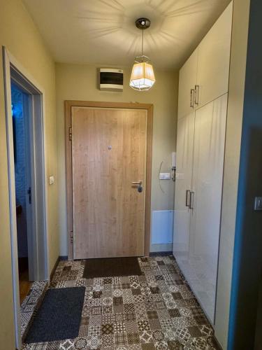 New Bulgarian Apartment, Sofia (photo 8)