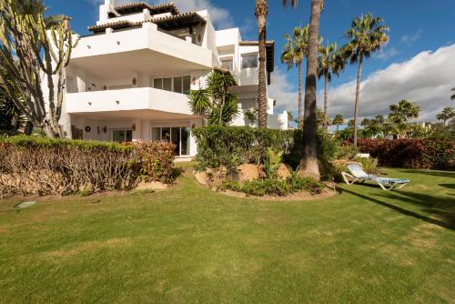 المنظر الخارجي, Afrodite Apartment - Frontline Beach in Playa del Sol Villacana