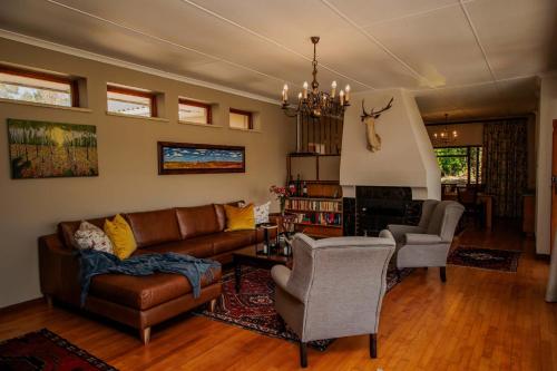 Mopama Manor Mopama Manor