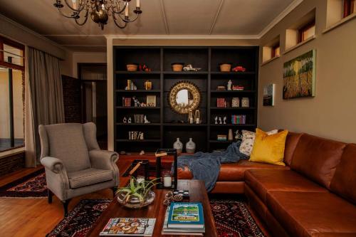 Mopama Manor Mopama Manor