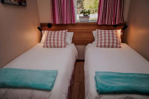 Mopama Manor Mopama Manor