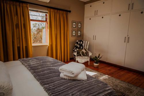 Mopama Manor Mopama Manor