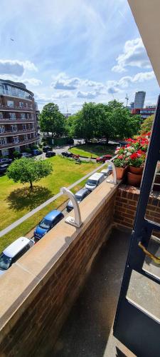 Art Deco Condo, Londra