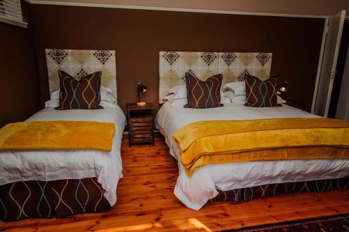 Mopama Manor Mopama Manor