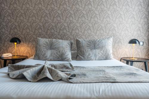 Standard Double Room with Garden View image 3