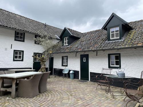 Authentiek 4 persoonshuisje vlakbij Valkenburg in Eys