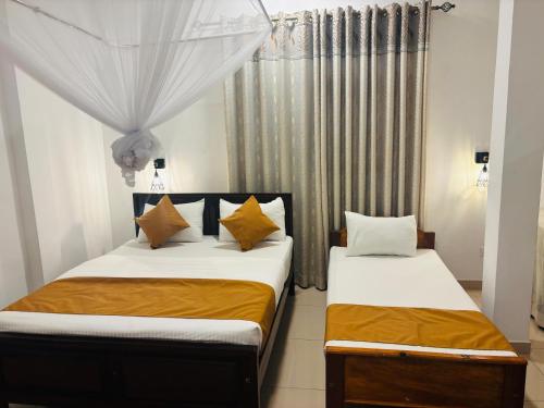 Triple Room with Balcony room in Gastfamilie Ella