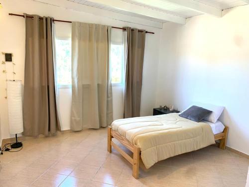 El Retiro CASA 3 DORMITORIOS in 比利亞埃爾喬康