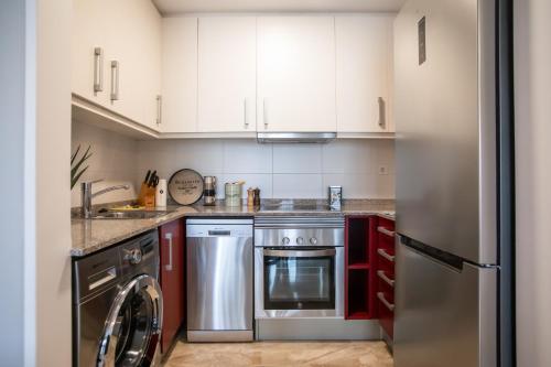 13MAL1077-Magnific 2br2bh flat in Sagrada Familia - image 2
