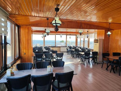 Grand Liza Hotel - image 5