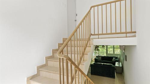 Townhome withRooftop Terrace at Landing View 303