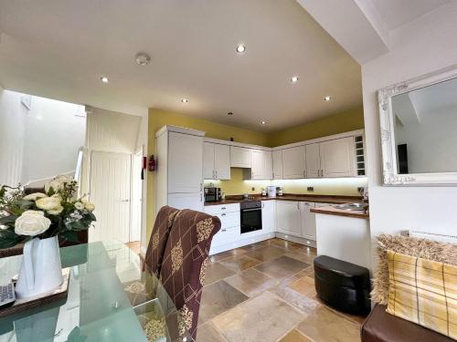 Berwick - Norham - 3 Bedrooms 2 Bathrooms - Stunning Walks and Views - Dog Friendly - Balcony - Log Fire - Private Garden - Off Street Parking - Quiet Rural Location - Fast Wifi, Berwick-upon-Tweed (zdjęcie 7)