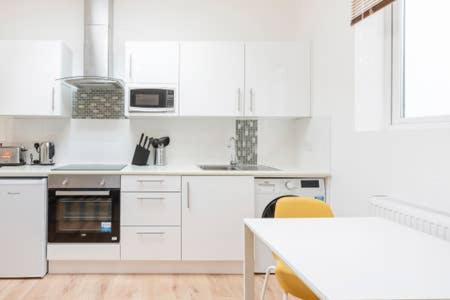 Modern Studio Flat- Camden Town King's Cross Zone 1 2