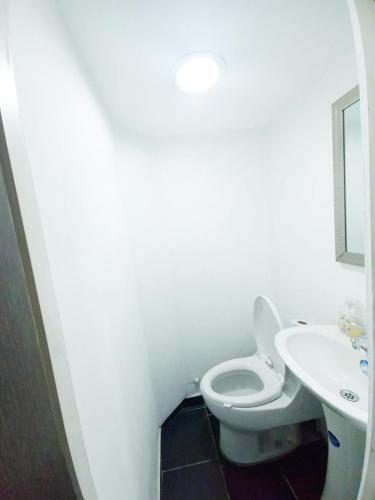 3 BDRM Penthouse with Rooftop Pool And Jacuzzi At Poblado, Medellín (foto 7)