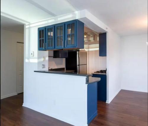 廚房, Modern 2bed 2 bath heart of Townson suite in 陶森