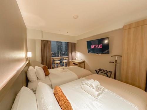 Rockwell View Twin Suite with FREE WiFi Pool & Gym