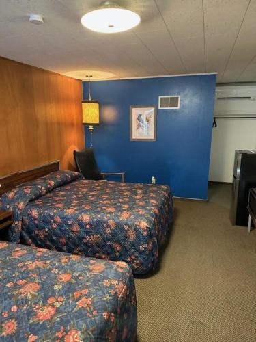 2 queen beds