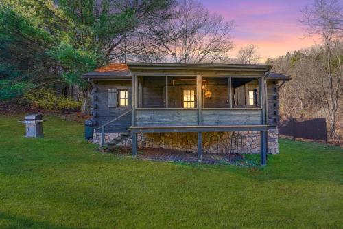 Bison Hollow Hideaway in South Bloomingville, USA