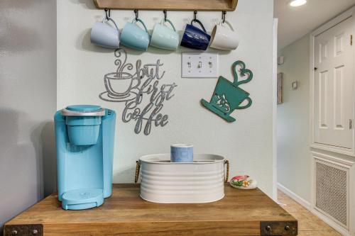 Less Than 1 Mi to Waveland Beach Spacious Family Home