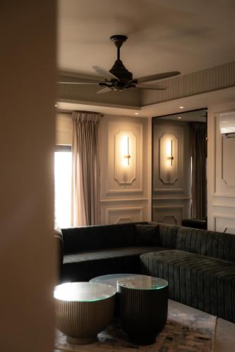 Two-Bedroom Deluxe Apartment with Balcony image 5