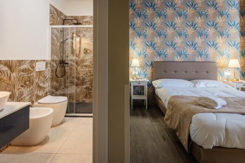 Suite, city view