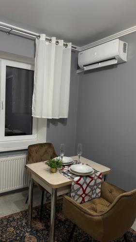 Mark House 4 in Tirnauca