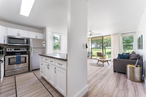 Welcome to Gorgeous Hideout – Your Serene Hawaiian Escape! in Kawela Bay (HI)