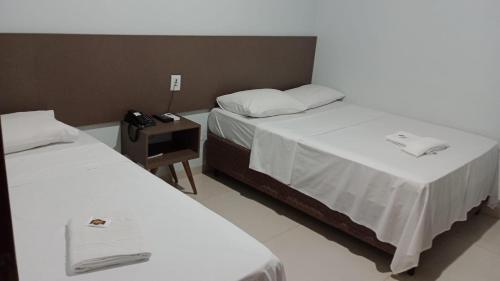 1 double bed, 1 twin bed