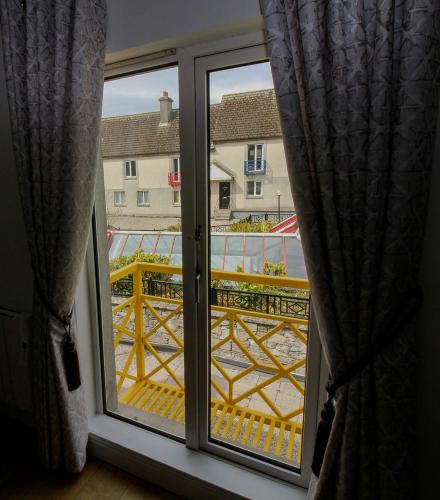 Two-Bedroom Family Apartment image 1