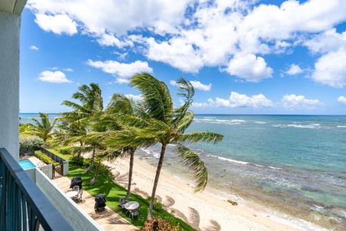 Sunset Shores - Waialua Oceanfront Retreat in Mokuleia (HI)