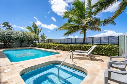 Sunset Shores - Waialua Oceanfront Retreat in Mokuleia (HI)