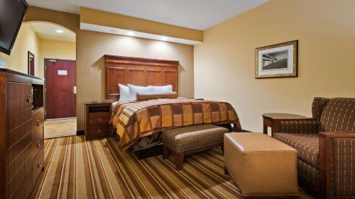 King Suite with Sofa Bed