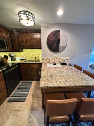 Instalaciones, NEW! Marriott Slope View Ski in Ski out Luxury Studio Sleeps 4 Full kitchen, Amenities & Fee Parking in Breckenridge (CO)