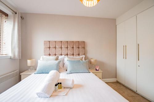 Two-Bedroom Superior Apartment image 10