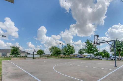 The Highland Retreat The Highland Retreat