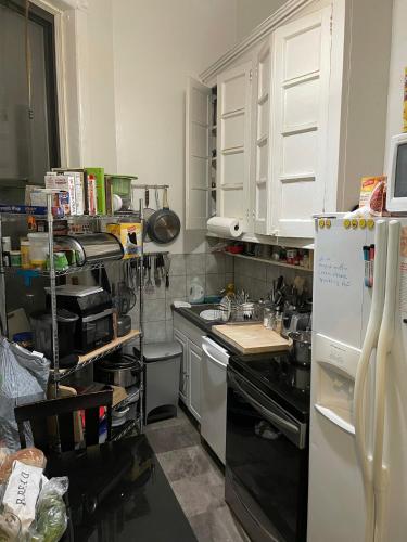 Cozy room in east Village apartment in Lower East Side