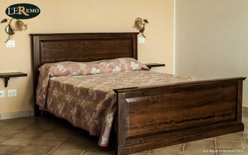 1 queen bed, 1 twin bed