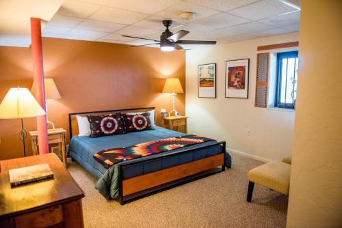 Sunset Haven 4 Bedrooms Sleeps 10 HDTV Shuffleboard Deck Sits on 10 Acres - image 8