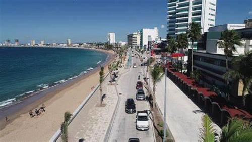 Alejandría Depto Moderno - Café Luxury - 3 Min Malecón y Playas (Alejandria Depto Moderno - Cafe Luxury - 3 Min Malecon y Playas) in Mazatlán