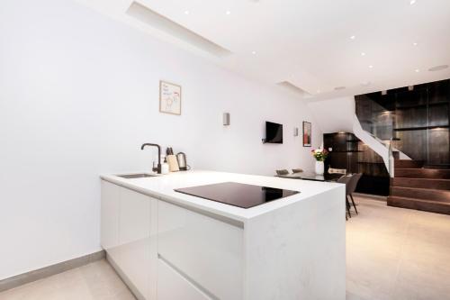 Gorgeous 3 Bed House in Paddington - image 12