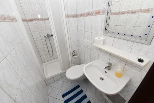 One-Bedroom apartment Standard image 2