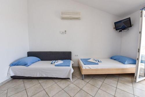 Apartment Mark - image 3