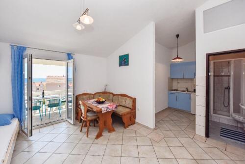 One-Bedroom apartment Standard image 9