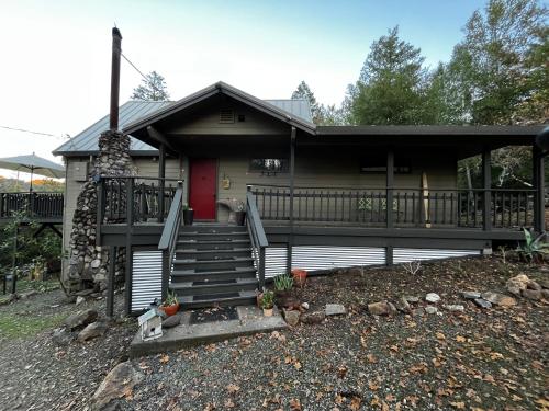 Vedere exterior, Wine Country Mountain Chalet Monthly Rental in Yountville