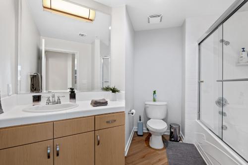 Coastal Bliss - Luxe 2BR Retreat in MDR - Venice - SM, Los Angeles (zdjęcie 8)
