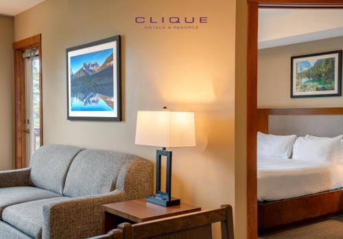 One-Bedroom Suite image 10