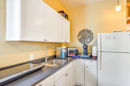 Guest Suite in Portland Area with Shared Patio