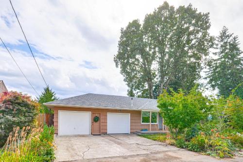 Guest Suite in Portland Area with Shared Patio