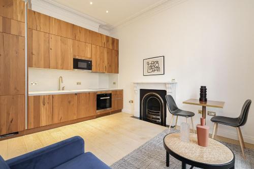 Kensington Gardens Apartments - image 13